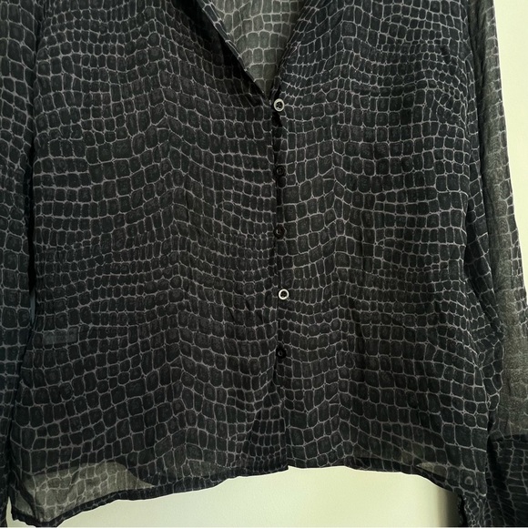 VTG Express Top Button Down Reptile Sheer Silk Slit Sleeve Whimsigoth Y2K 5/6 - Picture 6 of 12